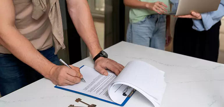 Advantages of Using Assignment of Contract in Real Estate in Alaska, AK